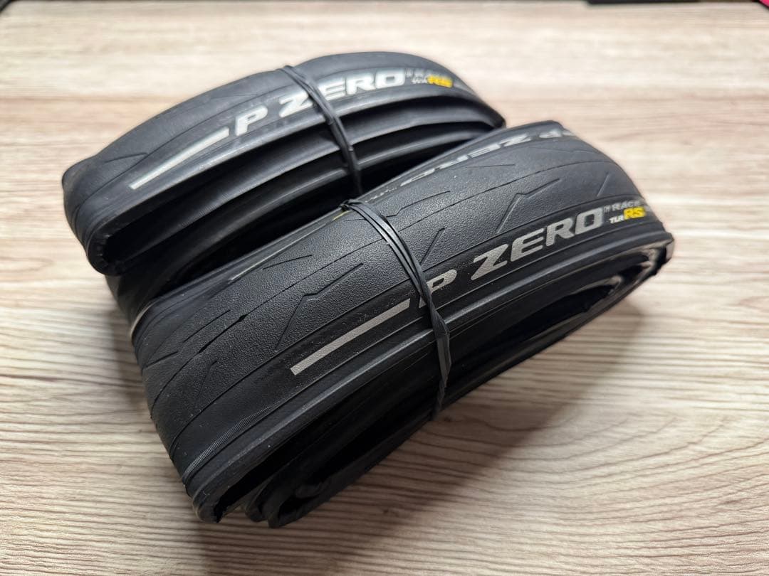 【新品】Pirelli P ZERO RACE TLR RS 28c 2本セット
