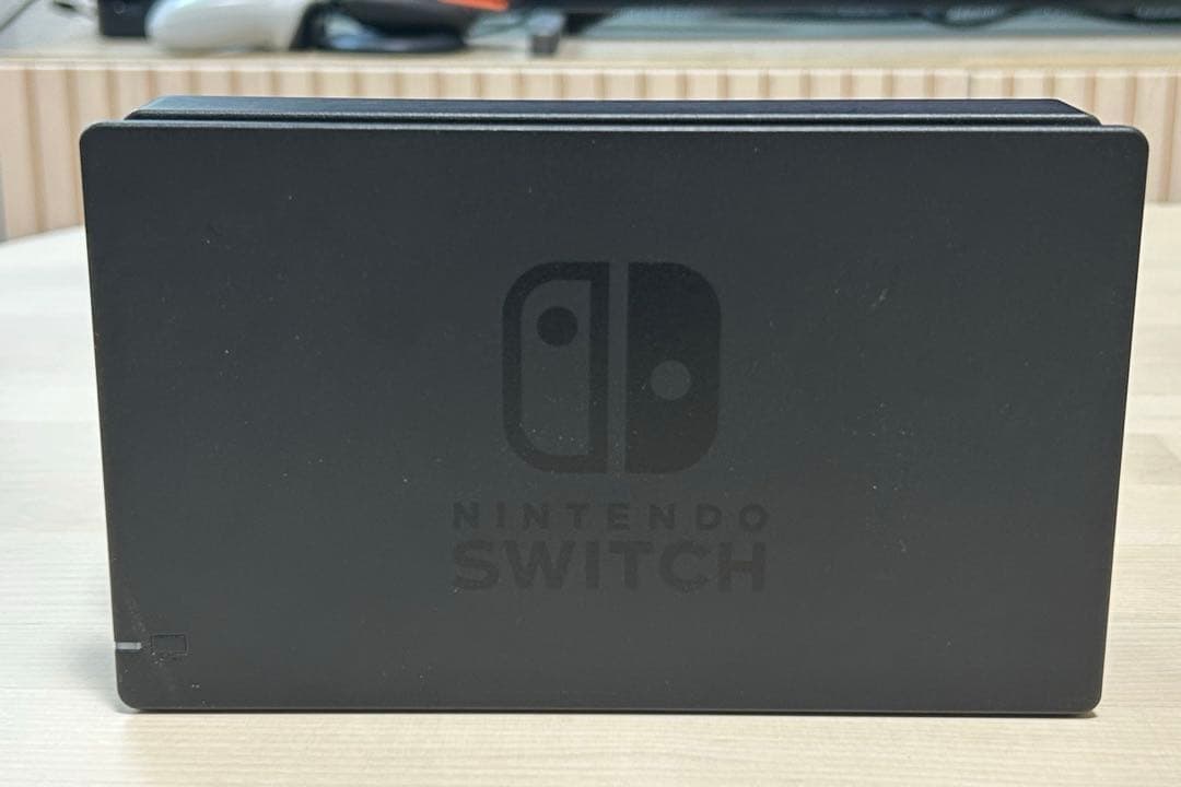 Nintendo Switch 本体 箱付属品完備 動作確認済 目立った傷なし