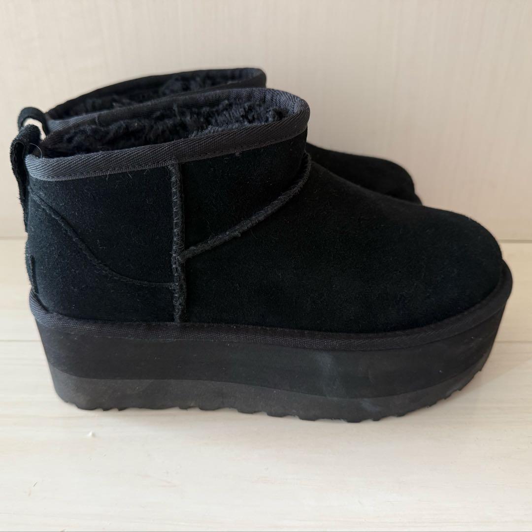 UGG アグ クラシック ウルトラ ミニ / ブラック 22cm