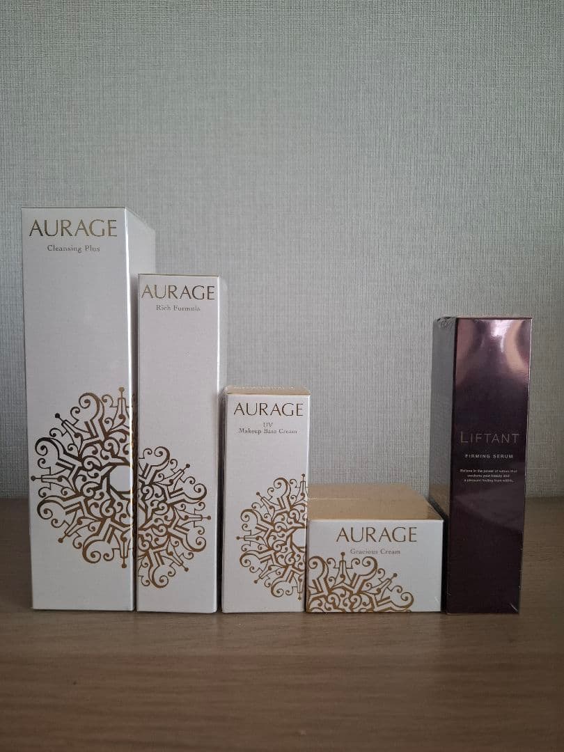 ナチュラリープラス　 AURAGE4点セット ＋LIFTANT 美容液