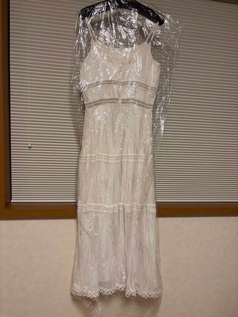 Estella.k エンブロイダリープリーツドレス新品