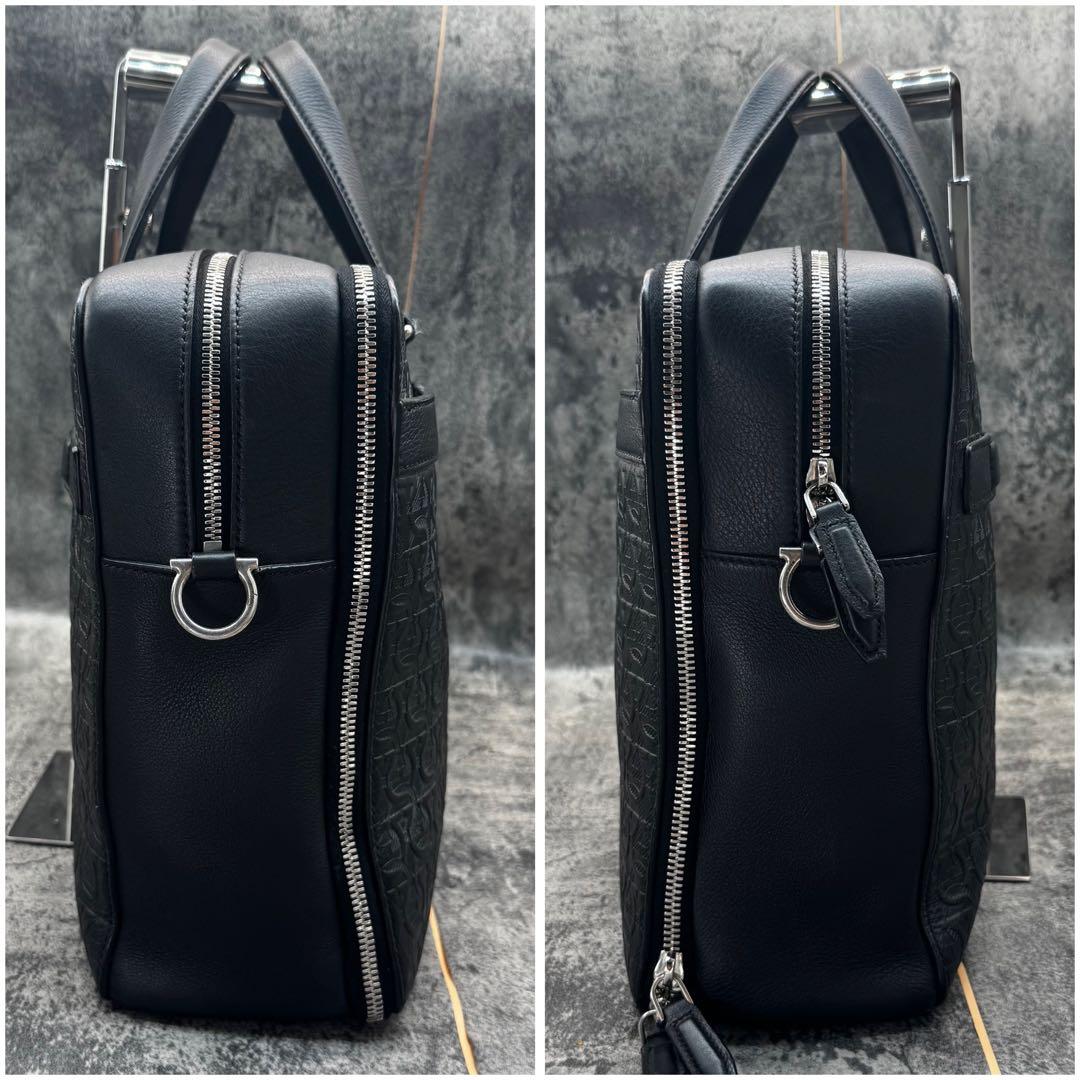 現行 極美品✨フェラガモ エンボス ガンチーニ ブリーフケース ２室 2way