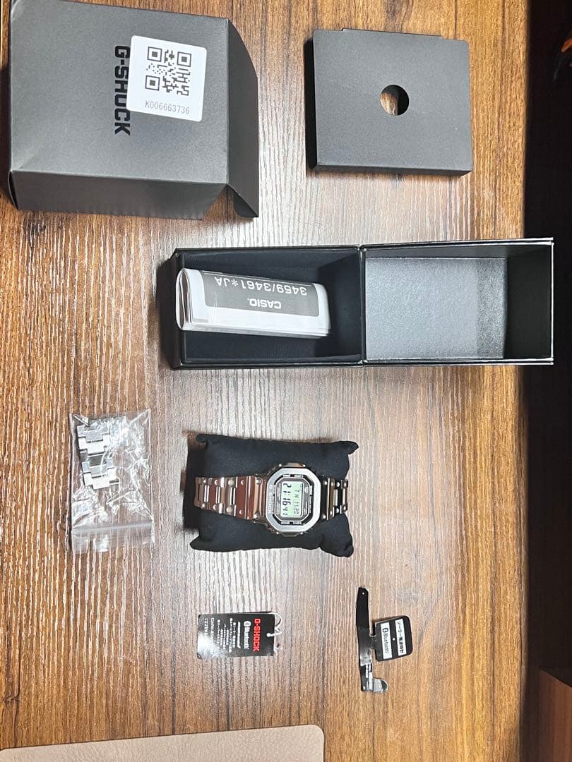 「極美品」国内正規品　GMW-B5000D-1JF フルメタルシルバー