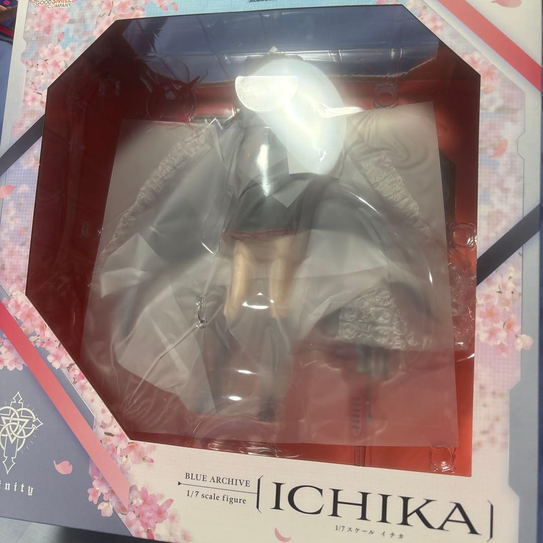 BLUE ARCHIVE 仲正イチカ 1/7スケールフィギュア　ウィンク特典付き