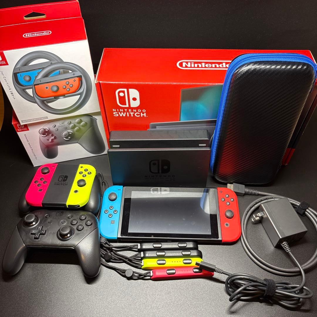 Nintendo Switch 本体一式＋プロコン＋JoyConハンドル＋ケース