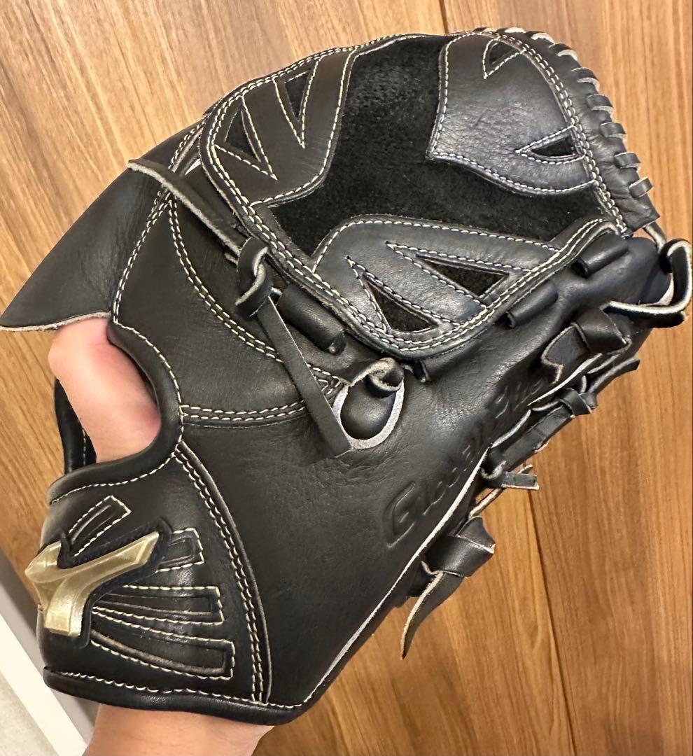野球　軟式グローブ　ミズノグローバルエリート　投手用