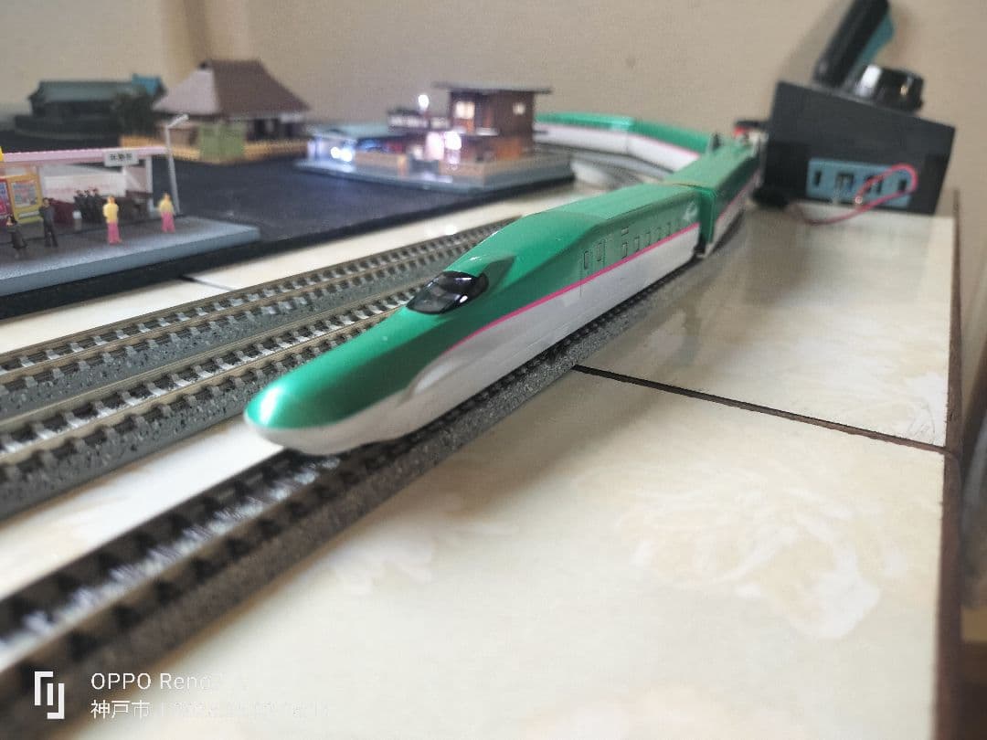 Nゲージトミックス新幹線E5系はやぶさ4両 編成基本セットM車付き