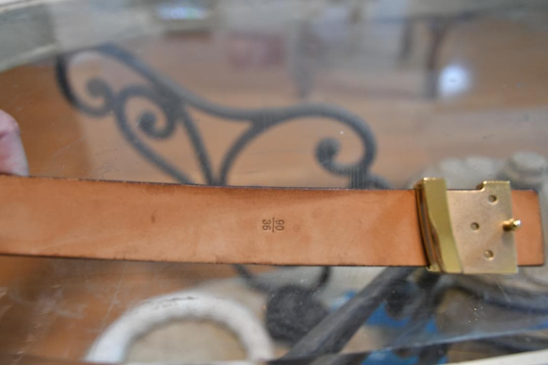 Louis Vuitton ブラックレザーベルト