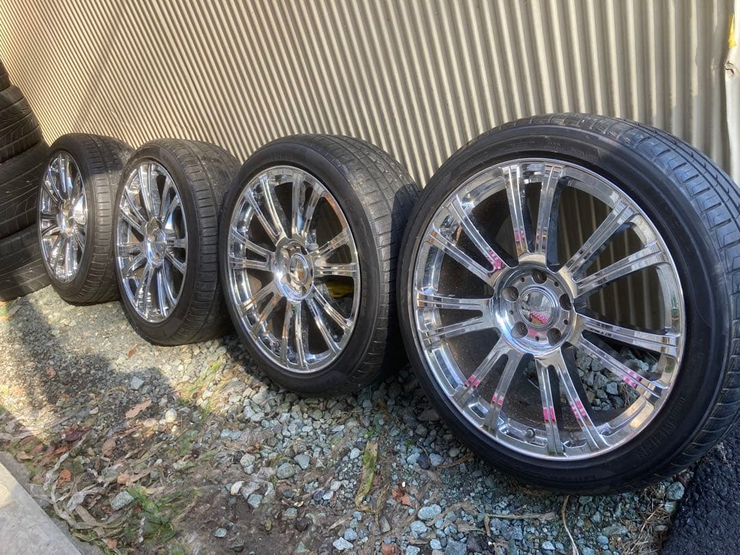 美品！VAQUISH 19インチアルミ