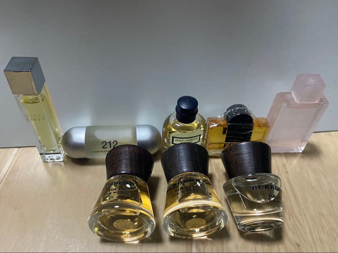 GUCCIキャロライナヘレラ バーバリー ミニ香水セット