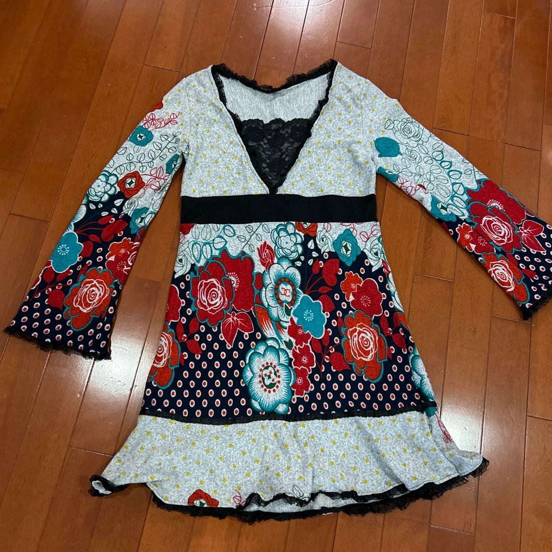 CHANELフラワープリント Vネック ワンピ