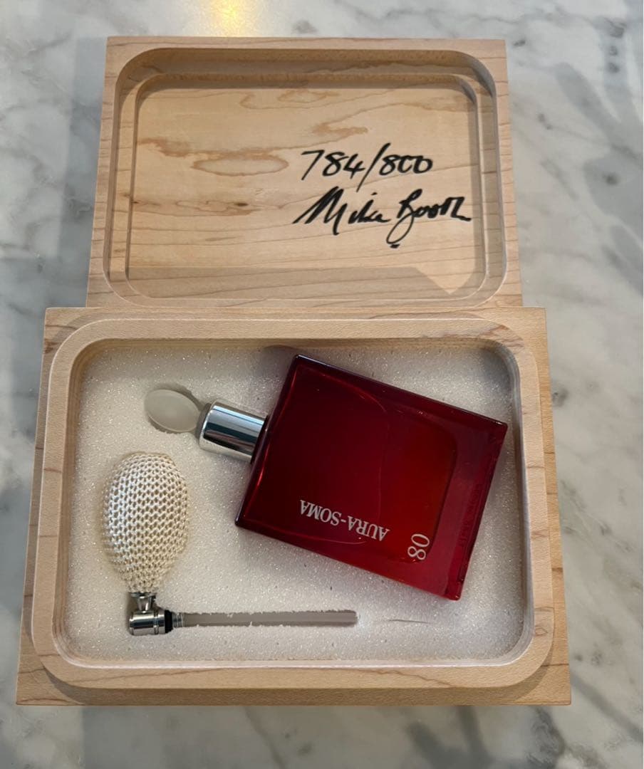 世界限定品　784/800 AURA-SOMA 08 香水　マイク　サイン入