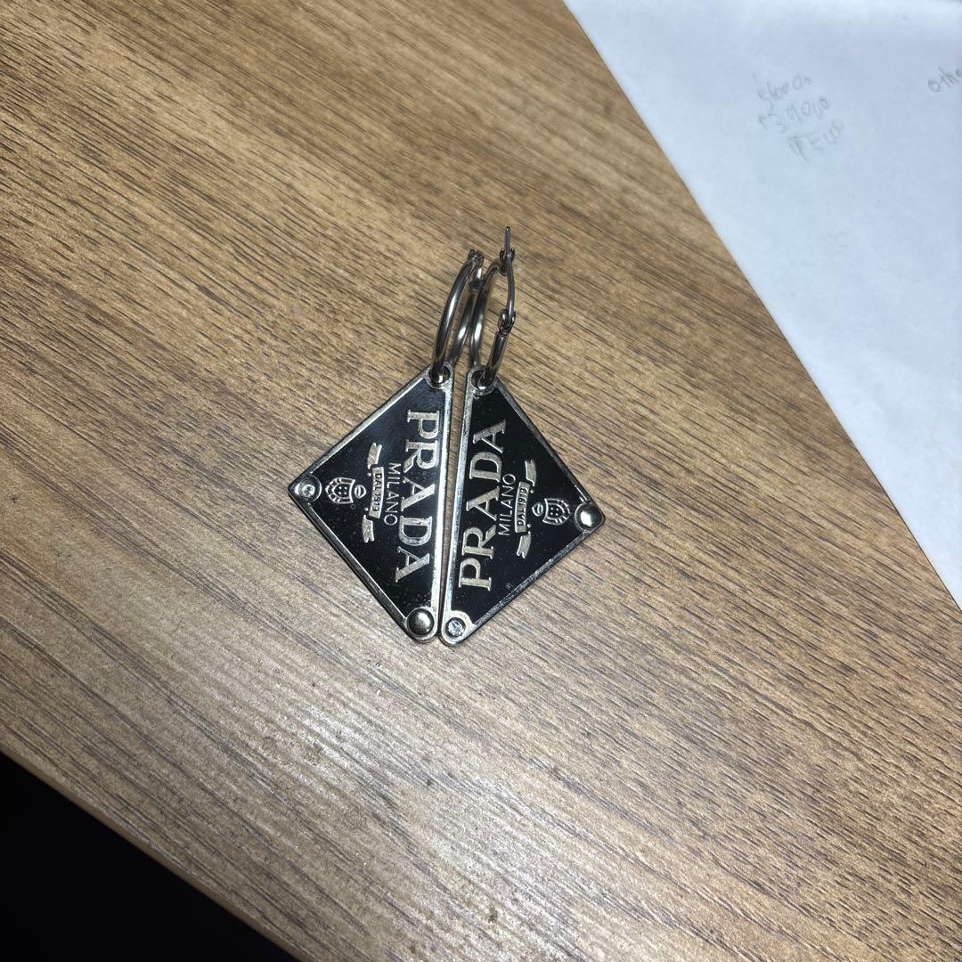 PRADA シルバー ピアス(両耳用)
