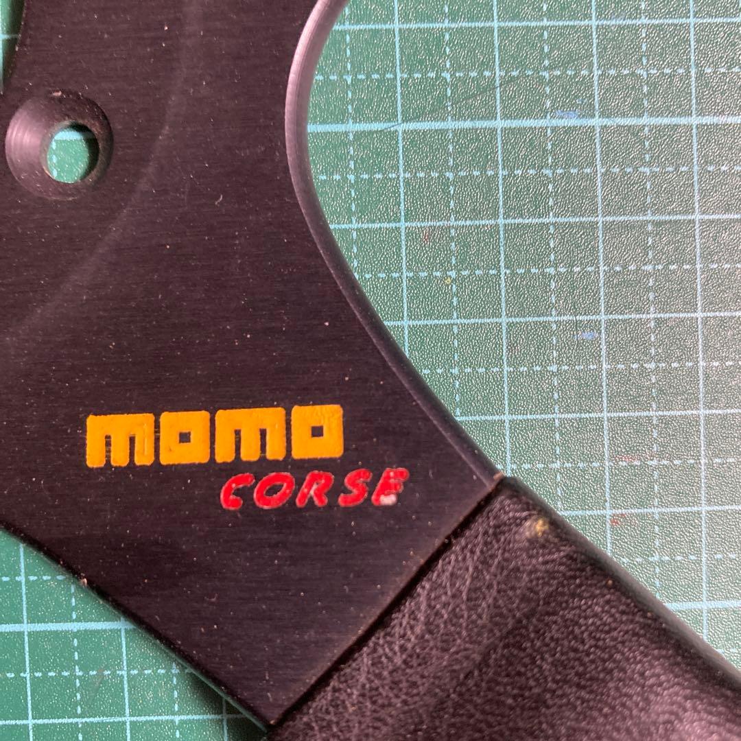 momo スポーツステアリング 黒 6穴