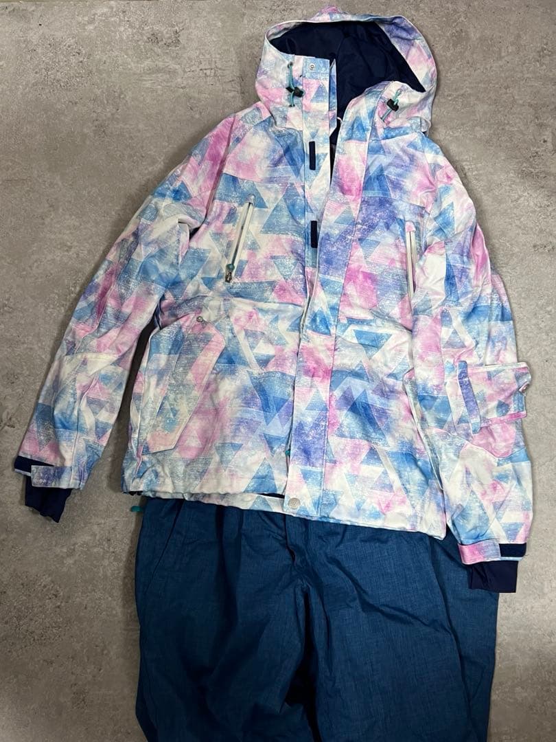 スノーボードウェア　上下セット　レディース
