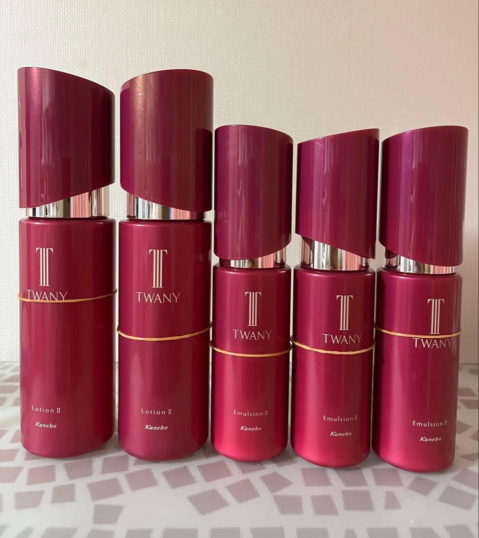 トワニー　ローション&エマルジョン　しっとりタイプ　5点まとめ売り