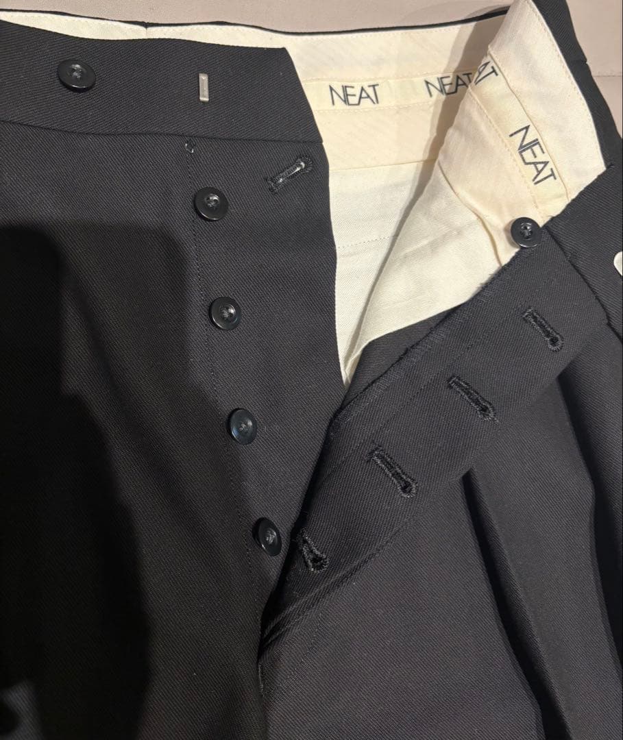 NEAT ブラック スラックス 2プリーツ コットン100 サイズ48