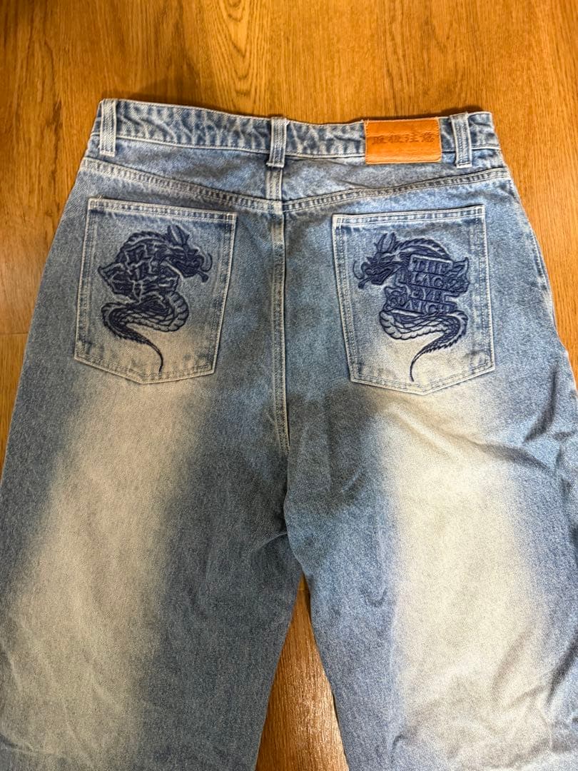 BLACKEYEPATCH スネーク刺繍 デニムパンツ 34