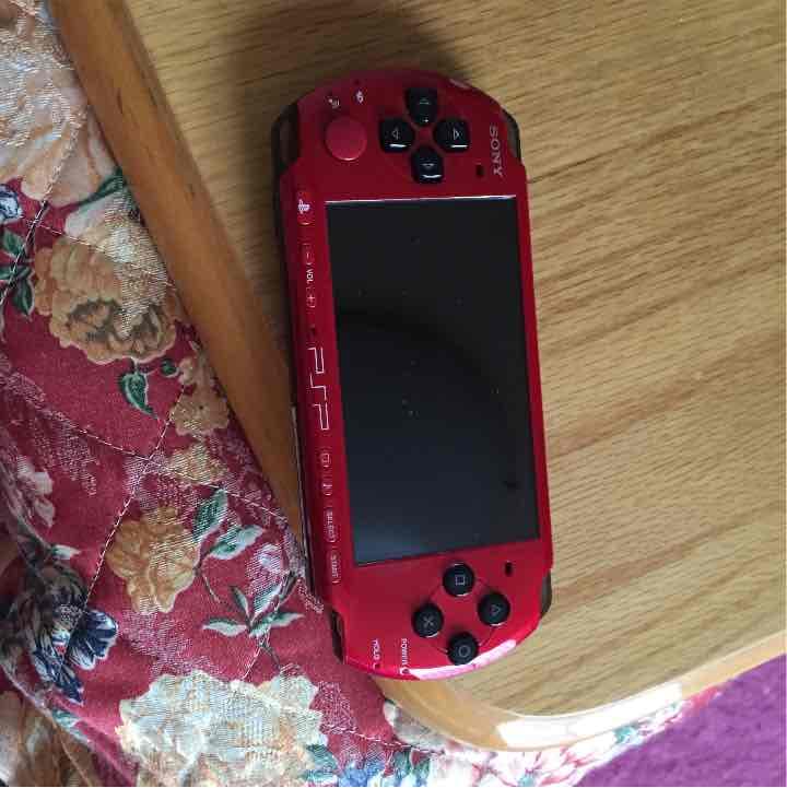 PSPバリューパック赤黒色！