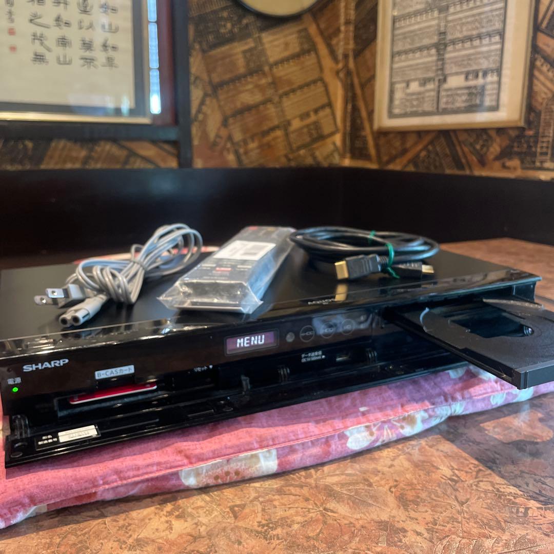 シャープ BD-W2700 12倍録 1TB 新品BDリモ等付フル装備 完動品！