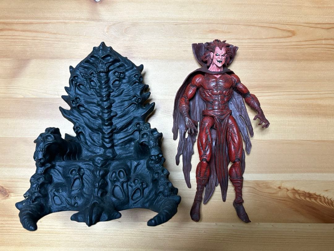 marvel legendsモフィスアクションフィギュア Mezco spawn