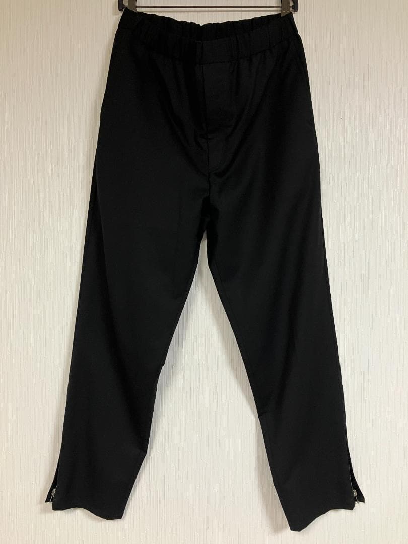 未使用級 CINOH チノ M 黒 定価50,600円 リラックスパンツ