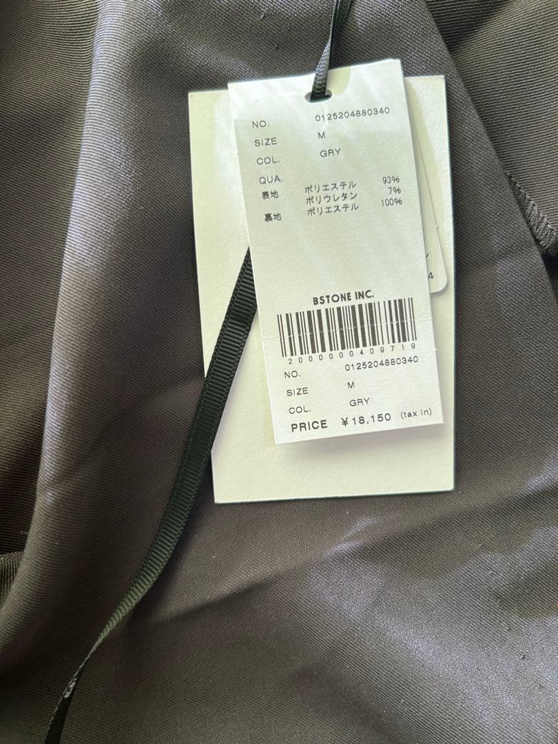 トップス SQUARE NECK LADY LIKE PLEATS TOP