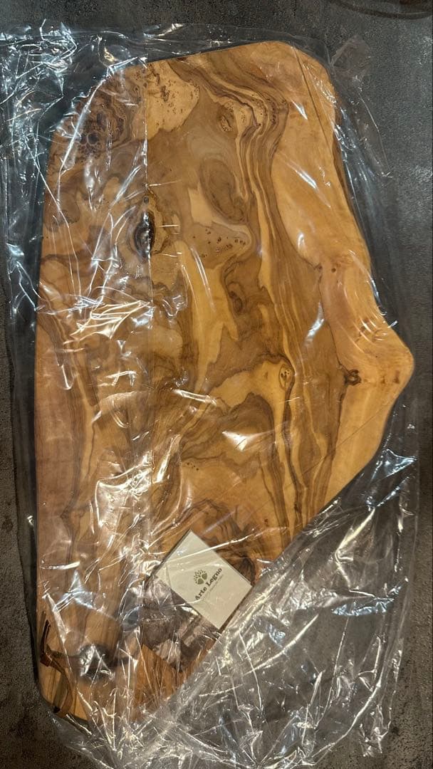 アルテレニョ ナチュラルカッティングボード オリーブウッド 刻印タグあり