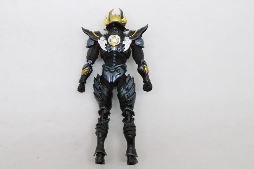 S.H.フィギュアーツ 黄金騎士 ガロ 流牙Ver. 30-JD1117-10