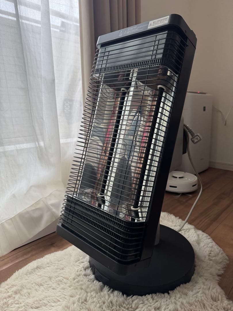 ダイキン　DAIKIN　遠赤外線暖房機 セラムヒート　人感センサー