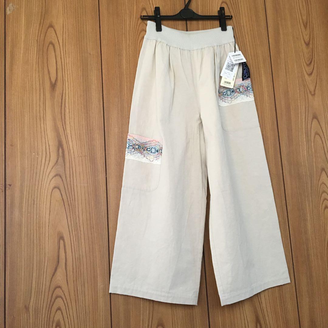 佐藤繊維、M &KYOKOのパンツ、新品、試着なし、上品で華やか