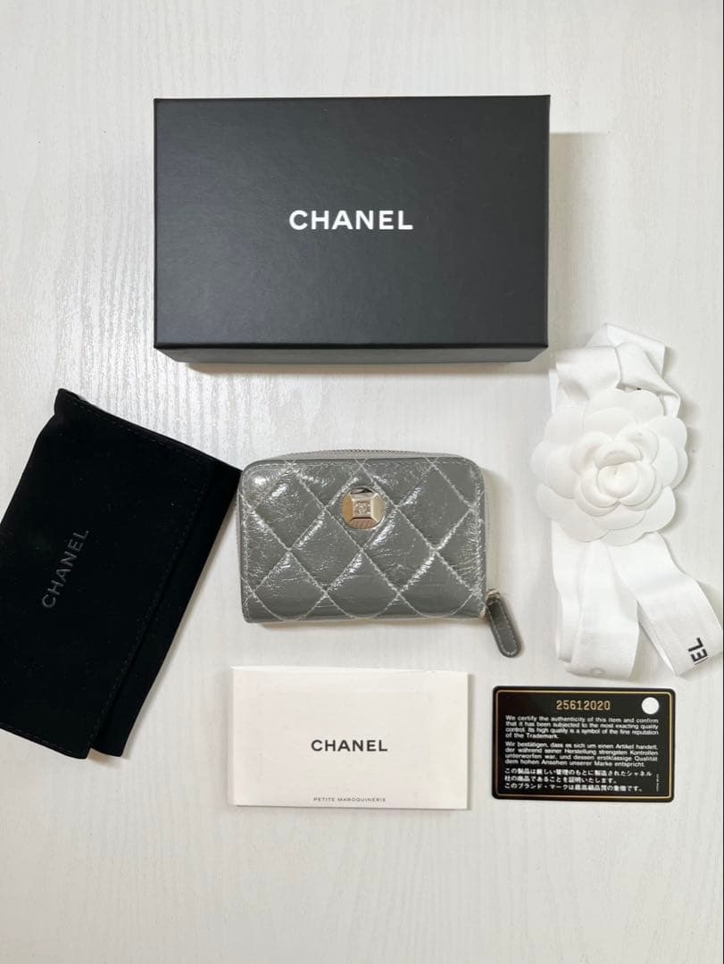 CHANEL ケース