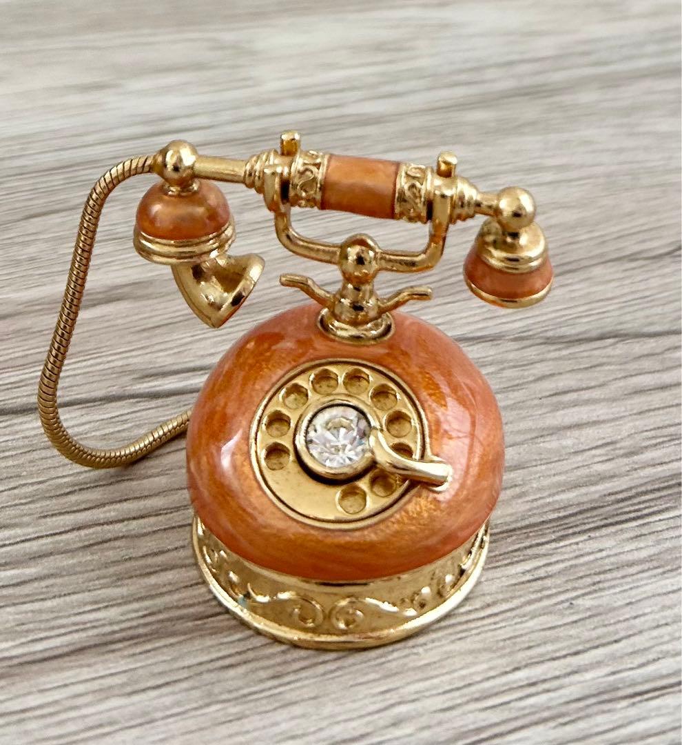 エスティローダー　練り香水ケース　プレジャーズ　プリンセスフォン