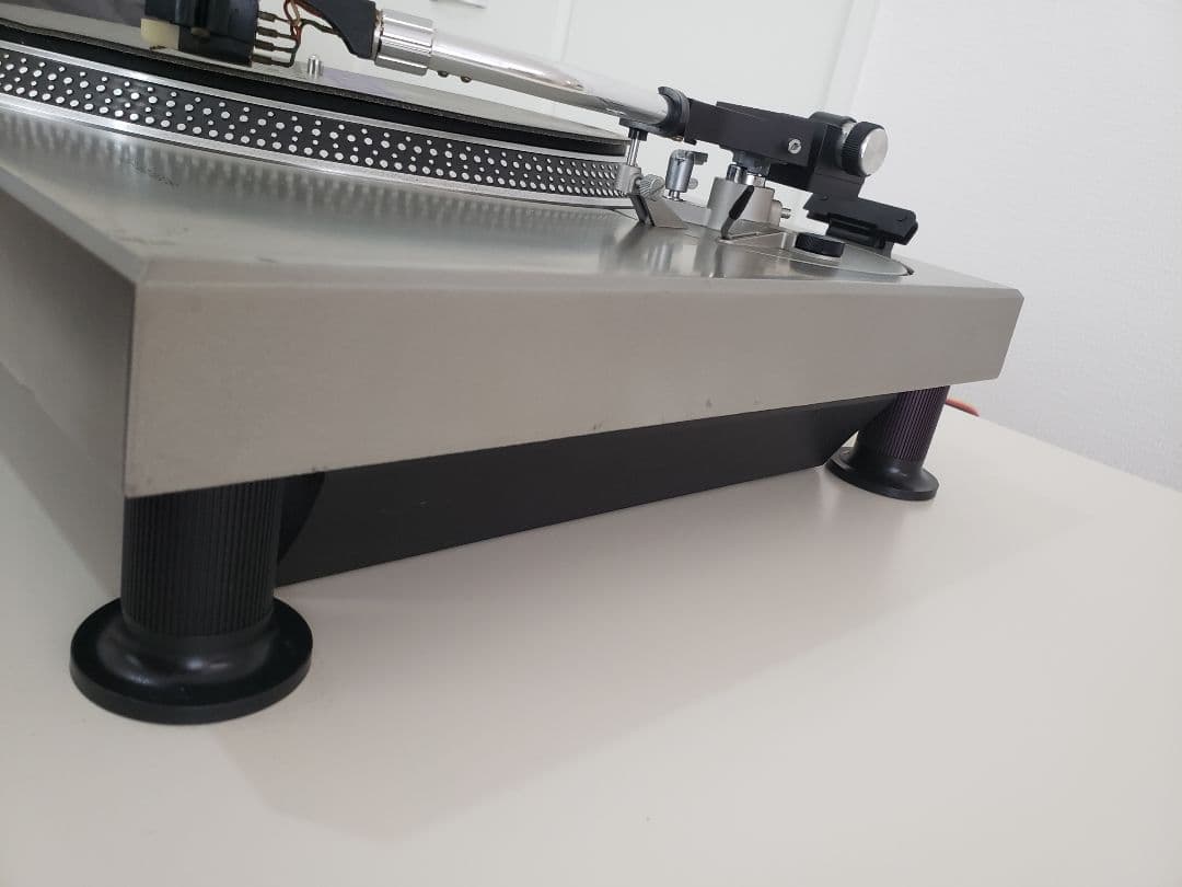 Technics SL-1200 ターンテーブル