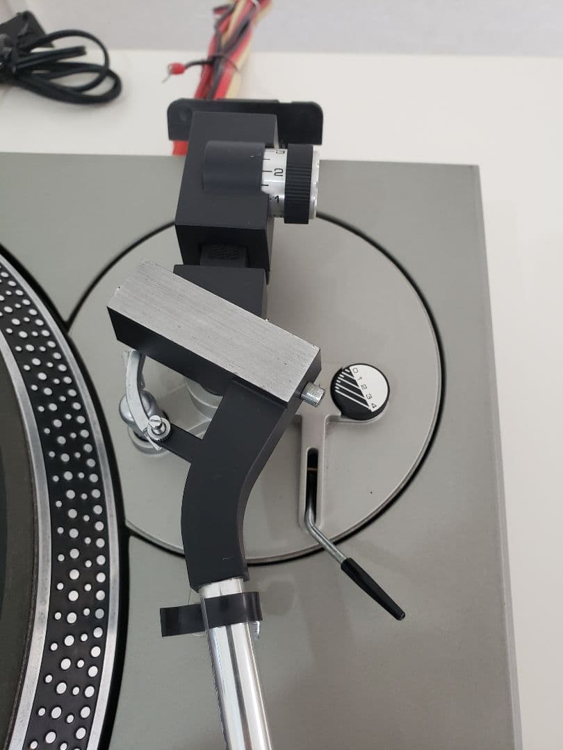 Technics SL-1200 ターンテーブル