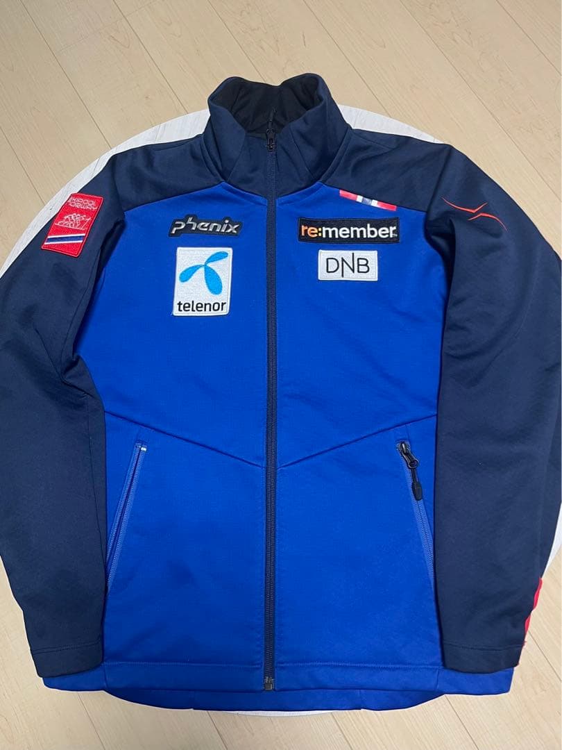 セール中　Phenix Soft Shell Jacket ミドラー