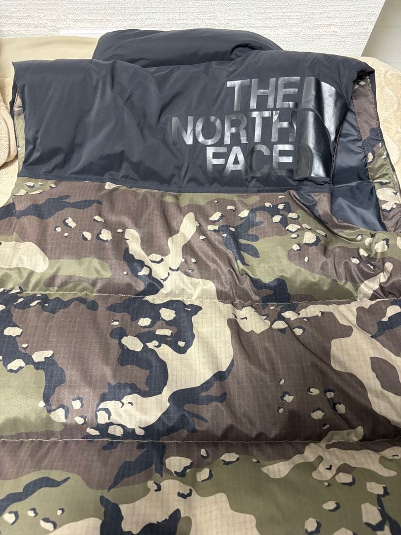 激レアTHE NORTH FACE 迷彩ダウンベスト　ヌプシ