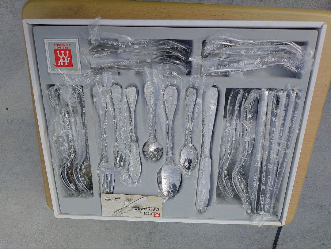 ZWILLING J.A. HENCKELS カトラリーセット 27点